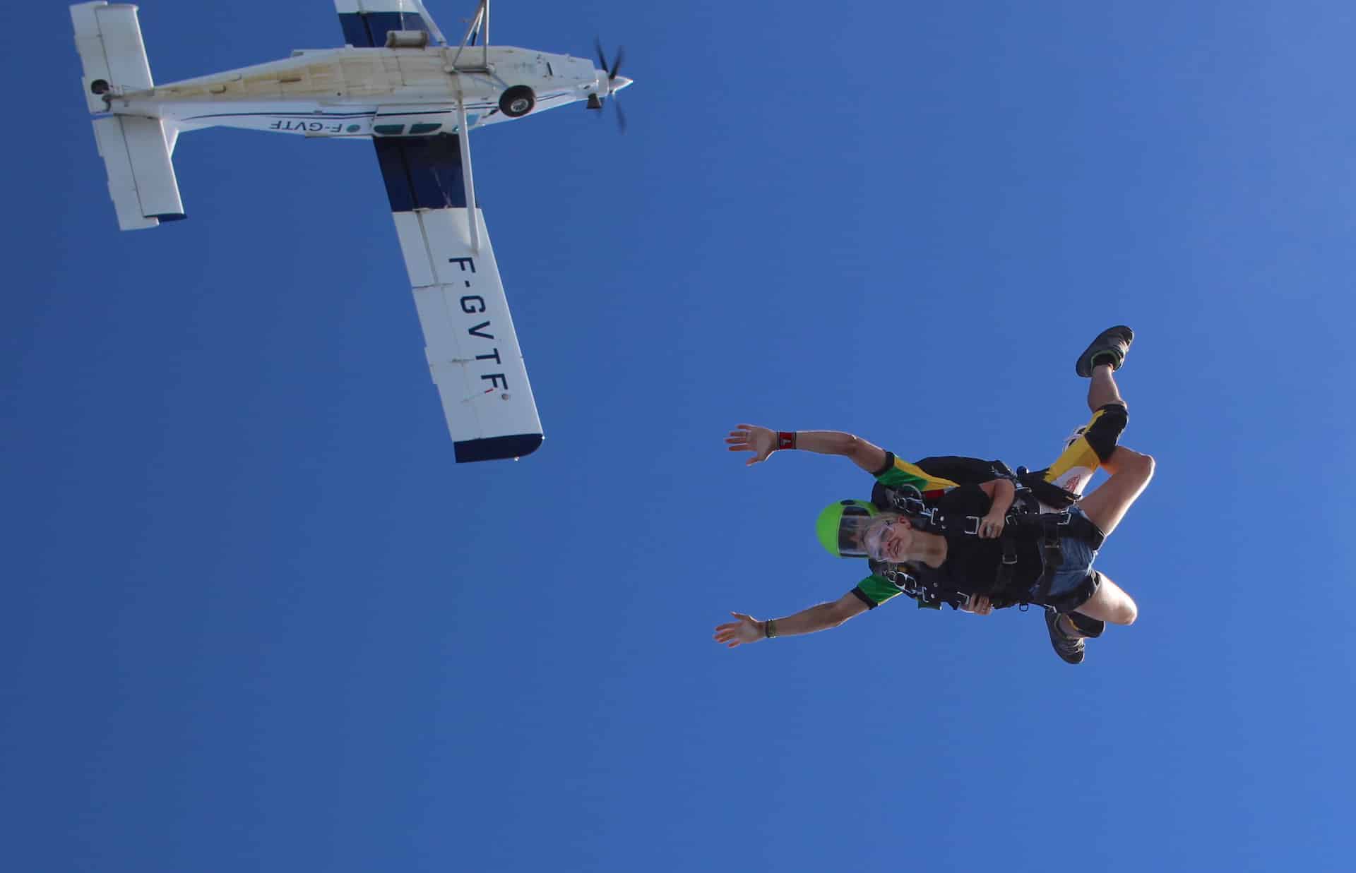 Photo de saut en parachute en bapteme