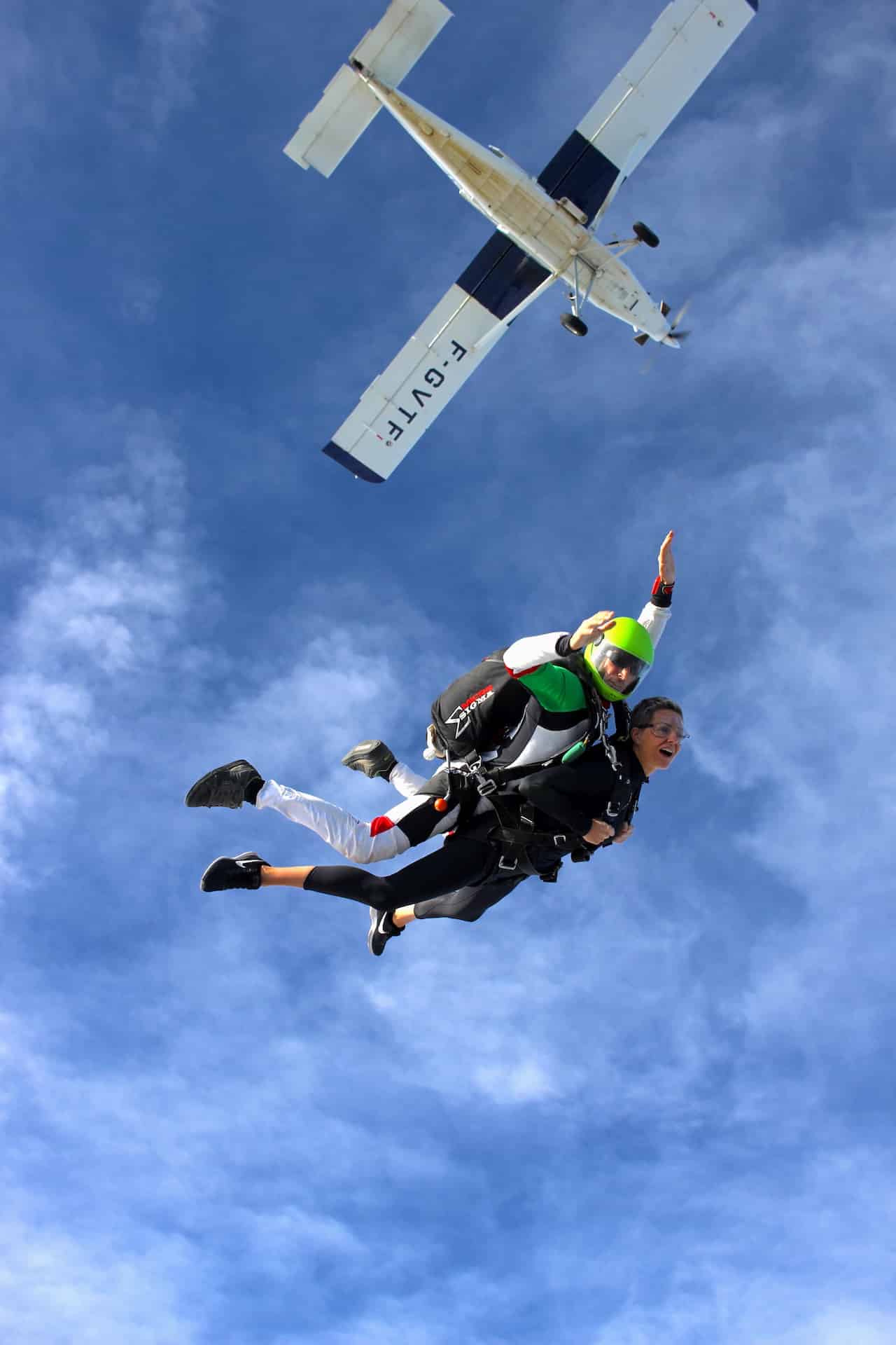 Photo de saut en parachute en sortie de pilatus